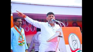  ರಂಗೇರಿದ ಉಪ ಚುನಾವಣೆ ಪ್ರಚಾರ: ಹಾನಗಲ್‌ನಲ್ಲಿ ಡಿಕೆ ಶಿವಕುಮಾರ್ ಭರ್ಜರಿ ಮತಬೇಟೆ