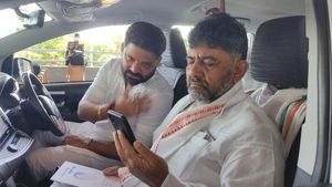 ಯಾರೋ ಒಬ್ಬ ತರ್ಲೆಯಿಂದಾಗಿ ಸುಳ್ಯ ಕೋರ್ಟ್‌ಗೆ ಬರುವಂತಾಗಿದೆ; ಡಿಕೆಶಿ 