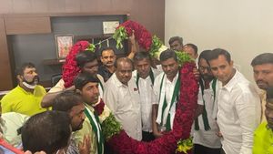 ಮೈಸೂರು ಜಿಲ್ಲೆಯ ಪ್ರಭಾವಿ ಕಾಂಗ್ರೆಸ್ ಮುಖಂಡ ಜೆಡಿಎಸ್ ಸೇರ್ಪಡೆ