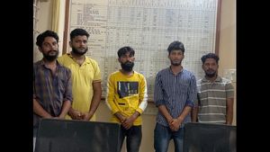  ಮಂಗಳೂರಿನಲ್ಲಿ ಮತ್ತೆ ಝಳಪಿಸಿದ ತಲ್ವಾರ್; ಅಡ್ಡ ನಿಂತು ಕೊಲೆ ತಡೆದ ಯುವತಿ
