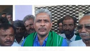 ಅದಾನಿ, ಅಂಬಾನಿಗಿಂತ ಈಸ್ಟ್ ಇಂಡಿಯಾ ಕಂಪನಿ ಒಳ್ಳೆಯದಲ್ಲವೇ?: ಕೋಡಿಹಳ್ಳಿ ಚಂದ್ರಶೇಖರ್