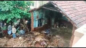 ಚಿತ್ರದುರ್ಗ: ಜಿಟಿಜಿಟಿ ಮಳೆಗೆ ಮನೆ ಗೋಡೆ ಕುಸಿದು ಮೂವರ ದುರ್ಮರಣ
