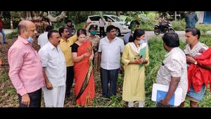 ಬೆಳೆಹಾನಿ; ಪರಿಹಾರ ಹೆಚ್ಚಿಸಲು ಅನಿತಾ ಕುಮಾರಸ್ವಾಮಿ ಆಗ್ರಹ 