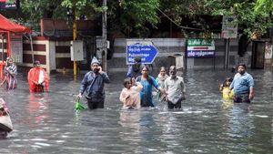 ಚೆನ್ನೈನಲ್ಲಿ ಭಾರೀ ಮಳೆ; ತಿಳಿಯಬೇಕಾದ 10 ಅಂಶಗಳು 