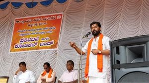 ಮಂಗಳೂರು: ನಾಗಮೂರ್ತಿಗಳಿಗೆ ಅಪಚಾರ; ಕೋಡಿಕಲ್ ಬಂದ್ ಮಾಡಿ ಪ್ರತಿಭಟನೆ