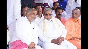  'ಎನಗಿಂತ ಕಿರಿಯರಿಲ್ಲ': ಸಿದ್ದರಾಮಯ್ಯನವರಿದ್ದ ವೇದಿಕೆಯಲ್ಲಿ ಜಿಟಿಡಿ ಹೇಳಿಕೆ ಸರಿಯೇ?
