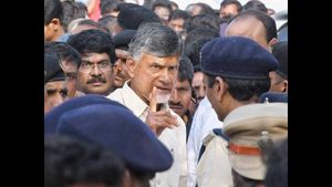  ಟಿಡಿಪಿ ಕಚೇರಿಯಲ್ಲಿ 'ಶಪಥ'ಗೈದು ಹೊರನಡೆದ ಚಂದ್ರಬಾಬು ನಾಯ್ಡು