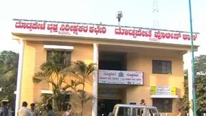 ಡಿ. ಕೆ. ಶಿವಕುಮಾರ್ ಪಿಎ ಎಂದು 15 ಲಕ್ಷ ವಂಚಿಸಿದ ಭೂಪ! 