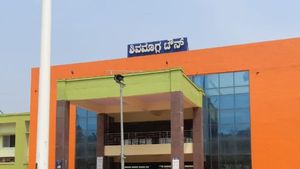 ವಿಡಿಯೋ; ಶಿವಮೊಗ್ಗ ರೈಲ್ವೆ ನಿಲ್ದಾಣದಲ್ಲಿ ತಪ್ಪಿದ ಅನಾಹುತ 