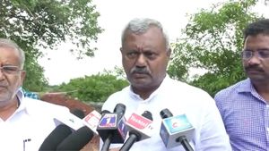  ಚಾಮುಂಡಿ ಬೆಟ್ಟದಲ್ಲಾಗಿದ್ದ ಭೂಕುಸಿತ ವೀಕ್ಷಣೆ ಮಾಡಿದ ಉಸ್ತುವಾರಿ ಸಚಿವ