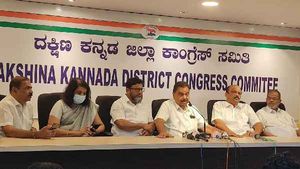 ಕಲ್ಲಡ್ಕ ಶಾಲೆಗೆ ಕೊಲ್ಲೂರಿನ ಹುಂಡಿಯ ಹಣ; ರಮಾನಾಥ್ ರೈ 