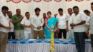 ಸಿ. ಪಿ. ಯೋಗೀಶ್ವರ್ ಇನ್ನೂ ಬಿಜೆಪಿಯಲ್ಲೇ ಇದ್ದಾರಾ? 