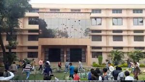 ಧಾರ್ಮಿಕ ಮತಾಂತರ ಆರೋಪ: ಮಧ್ಯಪ್ರದೇಶ ಕ್ರಿಶ್ಚಿಯನ್ ಶಾಲೆಯ ಮೇಲೆ ದಾಳಿ