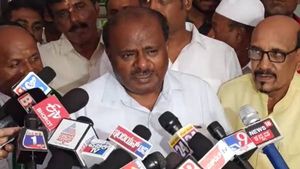 ಕುಟುಂಬ ರಾಜಕಾರಣದ ಬಗ್ಗೆ ಮಾತನಾಡುವ ನೈತಿಕತೆ ಸಿದ್ದರಾಮಯ್ಯಗೆ ಇಲ್ಲ; ಎಚ್‌ಡಿಕೆ