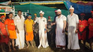 ಪುನೀತ್ ರಾಜ್ ಕುಮಾರ್ ಹೆಸರಿನಲ್ಲಿ ಕಂಬಳದ ಕರೆಗಿಳಿದ ಕೋಣಗಳು! 