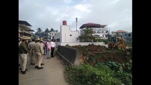 ಗೋಣಿಕೊಪ್ಪಲಿನಲ್ಲಿ ಕೀರೆಹೊಳೆ ಒತ್ತುವರಿ ತೆರವು ಕಾರ್ಯಾಚರಣೆ