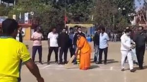 ಬಾಸ್ಕೆಟ್‌ ಬಾಲ್‌, ಡ್ಯಾನ್ಸ್‌ ಬಳಿಕ ಈಗ ಪ್ರಗ್ಯಾ ಕ್ರಿಕೆಟ್‌ ವಿಡಿಯೋ ವೈರಲ್‌‌!