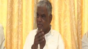 ಸಿದ್ದರಾಮಯ್ಯಗೆ ಬುದ್ದಿ ಬಂದಿಲ್ಲ; ವಿ. ಶ್ರೀನಿವಾಸ್ ಪ್ರಸಾದ್ 