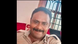  ಕರ್ತವ್ಯ ನಿರ್ಲಕ್ಷಿಸಿದ ಇಬ್ಬರು ಪೊಲೀಸ್ ಕಾನ್ಸ್‌ಟೆಬಲ್‌ಗಳ ಅಮಾನತು ಮಾಡಿದ ಕೋಲಾರ ಎಸ್ಪಿ  