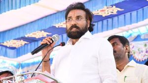 ಮೊಳಕಾಲ್ಮೂರು ರಸ್ತೆ ಅಗಲೀಕರಣ; 30 ಕೋಟಿ ರೂ. ಯೋಜನೆಗೆ ಚಾಲನೆ