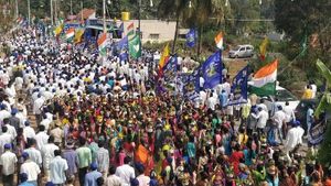 ಕಾಂಗ್ರೆಸ್‌ ಹಾಗೂ ಸರ್ಕಾರದ ಜಟಾಪಟಿ ಪಾದಯಾತ್ರೆ 2ನೇ ದಿನಕ್ಕೆ 