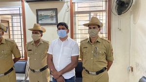 ಮಂಗಳೂರು; ಪುರೋಹಿತರ ಹನಿಟ್ರ್ಯಾಪ್; 49 ಲಕ್ಷ ರೂಪಾಯಿ ಲೂಟಿ 