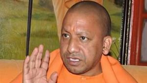 ರಾಹುಲ್‌ಗೆ ದೇವಸ್ಥಾನದಲ್ಲಿ ಹೇಗೆ ಕುಳಿತುಕೊಳ್ಳಬೇಕು ಎಂಬ ಕನಿಷ್ಠ ಜ್ಞಾನವೂ ಇಲ್ಲ: ಯೋಗಿ