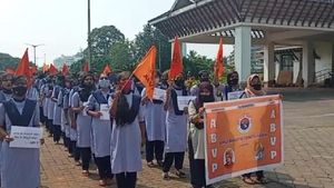 6 ತಿಂಗಳ ಹಿಂದೆ ಎಬಿವಿಪಿ ಧ್ವಜ ಹಿಡಿದಿದ್ದ ಹಿಜಾಬ್ ವಿದ್ಯಾರ್ಥಿನಿಯರು! 