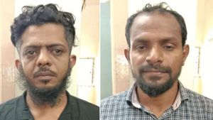  ಕುಂದಾಪುರ: ಹಿಜಾಬ್ ಪ್ರತಿಭಟನೆಯಲ್ಲಿ ಮಾರಣಾಂತಿಕ ಆಯುಧ ಹೊಂದಿದ್ದ ಇಬ್ಬರ ಬಂಧನ 