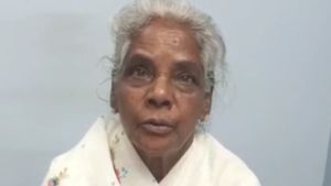 ಚಿಕ್ಕಮಗಳೂರು: ಆಸ್ತಿ ಕಬಳಿಸಲು ಬದುಕಿರುವಾಗಲೇ ವೃದ್ಧೆಯ ಮರಣ ಪತ್ರ ಪಡೆದ ಸಂಬಂಧಿಕರು