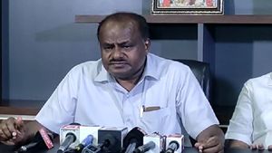  ಶಿವಮೊಗ್ಗ ಘಟನೆ: ಹೊಸ ಬಾಂಬ್ ಸಿಡಿಸಿದ ಎಚ್.ಡಿ.ಕುಮಾರಸ್ವಾಮಿ