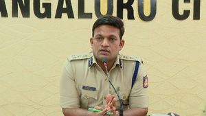 ಪೊಲೀಸರು ಅಲರ್ಟ್‌; ವಿವಾದಾತ್ಮಕ ಪೋಸ್ಟ್ ಲೈಕ್ ಮಾಡಿದ್ರು ಟಾರ್ಗೆಟ್! 