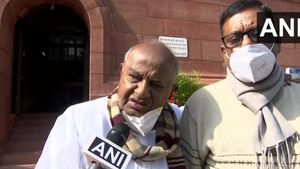 2023ರ ಚುನಾವಣೆಗೆ ಲಾಭ ಪಡೆಯಲು ಹಿಜಾಬ್ ಬಳಕೆ: ಎಚ್‌ಡಿ ದೇವೇಗೌಡ