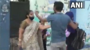 ಕರ್ನಾಟಕ: ಹಿಜಾಬ್ ತೆಗೆದು ಹಾಕಿದ ಕೆಲವು ವಿದ್ಯಾರ್ಥಿನಿಯರು; ನಿರಾಕರಿಸಿದವರು ಮನೆಗೆ 