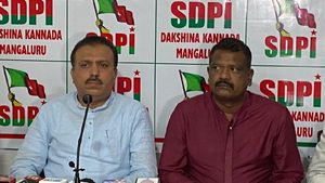 ಹಿಜಾಬ್ ವಿಚಾರದಲ್ಲಿ ಕಾಂಗ್ರೆಸ್‌ನದ್ದು ಸಾಫ್ಟ್ ಹಿಂದುತ್ವ ಅಜೆಂಡಾ; ಎಸ್‌ಡಿಪಿಐ 