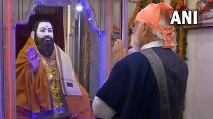 ವಿಡಿಯೋ: ಸಂತ ರವಿದಾಸ್‌ಗೆ ಪ್ರಾರ್ಥನೆ ಸಲ್ಲಿಸಿದ ಪ್ರಧಾನಿ ಮೋದಿ