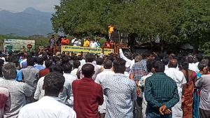 ಸತ್ಯಮಂಗಲ ಹೆದ್ದಾರಿಯಲ್ಲಿ ರಾತ್ರಿ ಸಂಚಾರ ನಿರ್ಬಂಧ; ಪ್ರತಿಭಟನೆ 
