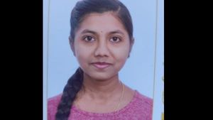 ಉಕ್ರೇನ್‌ನಲ್ಲಿ ಸಿಲುಕಿದ ರಾಮನಗರ ವಿದ್ಯಾರ್ಥಿನಿ; ರಾಜ್ಯದ 40ಕ್ಕೂ ಹೆಚ್ಚು ವಿದ್ಯಾರ್ಥಿಗಳು ಸಂಕಷ್ಟದಲ್ಲಿ 