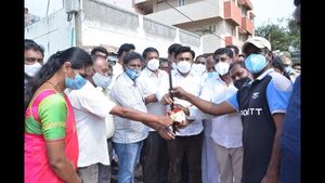 ಚಿಕ್ಕಬಳ್ಳಾಪುರದಲ್ಲಿ ವಿವಿಧ ಕಾಮಗಾರಿಗಳಿಗೆ ಚಾಲನೆ ನೀಡಿದ ಸಚಿವ ಡಾ.ಕೆ. ಸುಧಾಕರ್ 