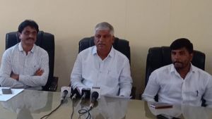 ಮಂಡ್ಯ; ಮೇಲುಕೋಟೆ ವೈರಮುಡಿ ಉತ್ಸವ, ತೆಪ್ಪೋತ್ಸವಕ್ಕೆ ತಯಾರಿ 