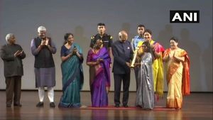ಅಂತಾರಾಷ್ಟ್ರೀಯ ಮಹಿಳಾ ದಿನ: 29 ಸಾಧಕ ಮಹಿಳೆಯರಿಗೆ ‘ನಾರಿ ಶಕ್ತಿ ಪುರಸ್ಕಾರ’ ಪ್ರದಾನ
