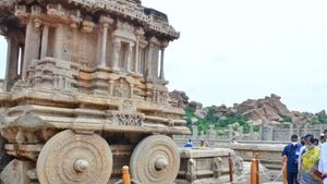 ಪ್ರವಾಸಿ ತಾಣ ಹಂಪಿ ಸುತ್ತಾಡಲು ಪ್ರವಾಸಿಗರಿಗೆ ಸೈಕಲ್ ಭಾಗ್ಯ 