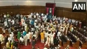 ವಿಧಾನಸಭೆಯಲ್ಲಿ ಮಾರಾಮಾರಿ: ಸುವೇಂದು ಅಧಿಕಾರಿ ಸೇರಿ 5 ಬಿಜೆಪಿ ಶಾಸಕರು ಅಮಾನತು