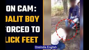 ಅಪಾಯಕಾರಿ ಘಟನೆ: ದಲಿತ ಹುಡುಗನಿಗೆ ಥಳಿಸಿ, ಕಾಲು ನೆಕ್ಕಲು ಬಲವಂತ