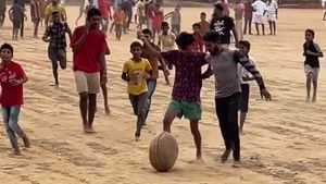 ಮಂಗಳೂರು ವಿಶೇಷ; ಪೊಳಲಿ ಜಾತ್ರೆ ಚೆಂಡಾಟಕ್ಕೂ ಧಾರ್ಮಿಕ ನಂಬಿಕೆ ನಂಟು 