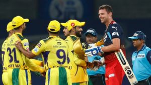 IPL 2022: ಐಪಿಎಲ್‌ ಭದ್ರತೆಗೆ ನಿಯೋಜಿಸಿದ್ದ ಇಬ್ಬರು ಮುಂಬೈ ಪೇದೆಗಳ ಮೇಲೆ ದೂರು ದಾಖಲು