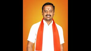 ಗುತ್ತಿಗೆದಾರ ಆತ್ಮಹತ್ಯೆ: ಸಚಿವ ಕೆ.ಎಸ್. ಈಶ್ವರಪ್ಪ ಅರೆಸ್ಟ್ ಆಗ್ತಾರಾ? 
