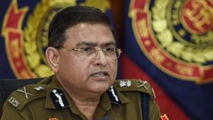 ಜಹಾಂಗೀರ್‌ಪುರಿ ಗಲಭೆ: ಮಸೀದಿಯಲ್ಲಿ ಕೇಸರಿ ಧ್ವಜ ಹಾರಿಸಲಾಗಿಲ್ಲ- ಪೊಲೀಸ್ ಕಮಿಷನರ್ 