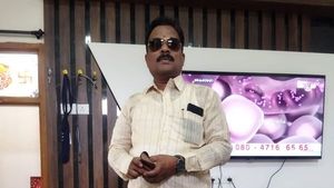  ಪಿಎಸ್ಐ ನೇಮಕಾತಿ ಅಕ್ರಮ: ಪಾಟೀಲ್ ಮನೆಯಲ್ಲಿ ಏಳು ಡಿವೈಸ್ ಪತ್ತೆ, ದಿವ್ಯಾ ಇನ್ನೂ ನಾಪತ್ತೆ 
