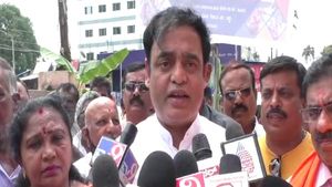 ಸಿದ್ದರಾಮಯ್ಯ ಬಳಿ ವಾಚ್, ಶೂ ಲೆಕ್ಕ ಕೇಳಿದ; ಅಶ್ವಥ್ ನಾರಾಯಣ 